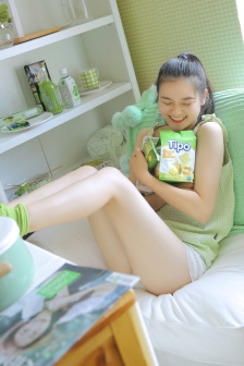 新任女教师剧场版详情介绍
